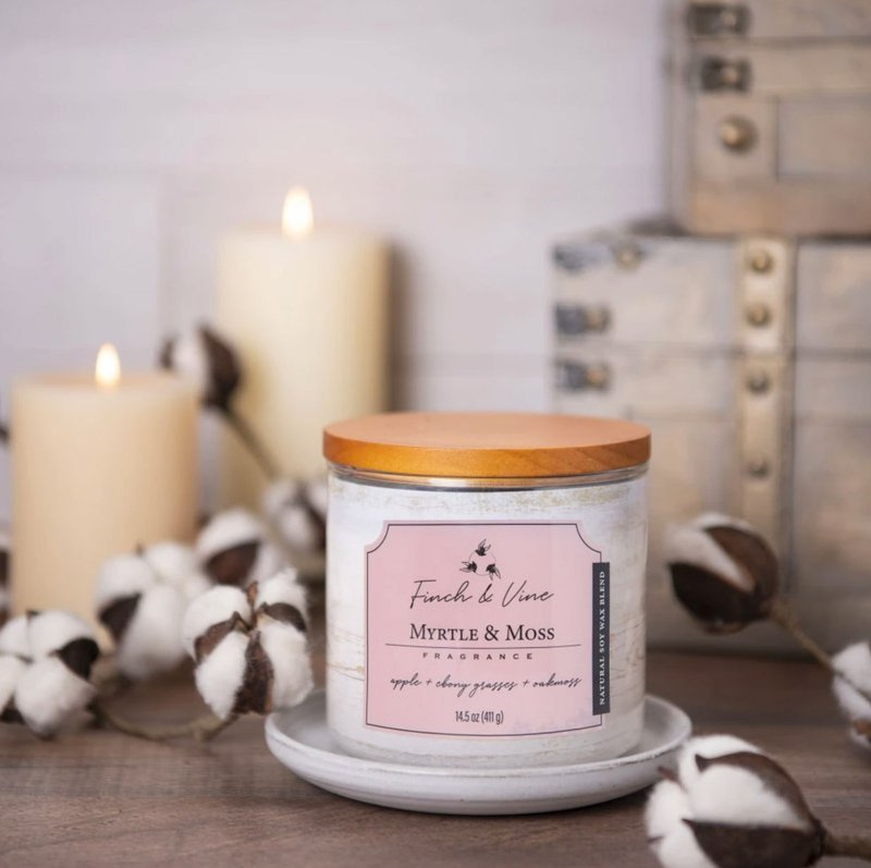 Świeca zapachowa sojowa Myrtle Moss Colonial Candle